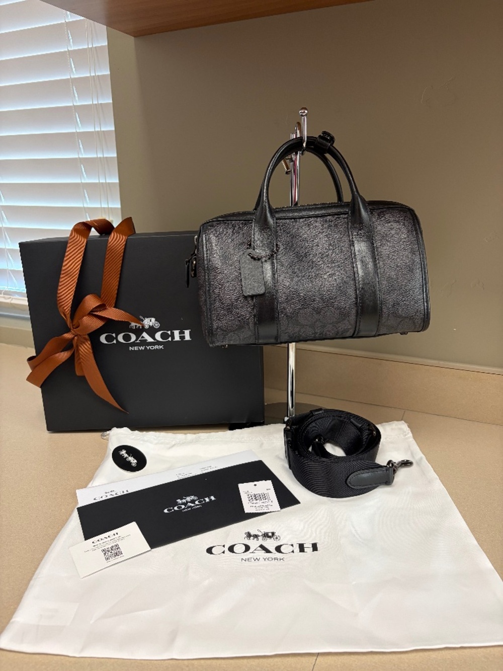 Coach Gotham Duffle Bag 24 CA186 Black Signature Canvas Crossbody EUC W/Box